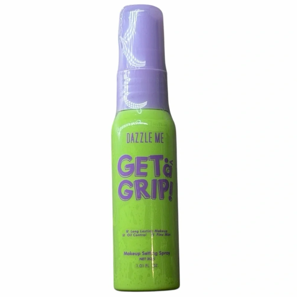 3/$20💗 DazzleMe Get a Grip! Makeup Setting Spray Mini 1 oz